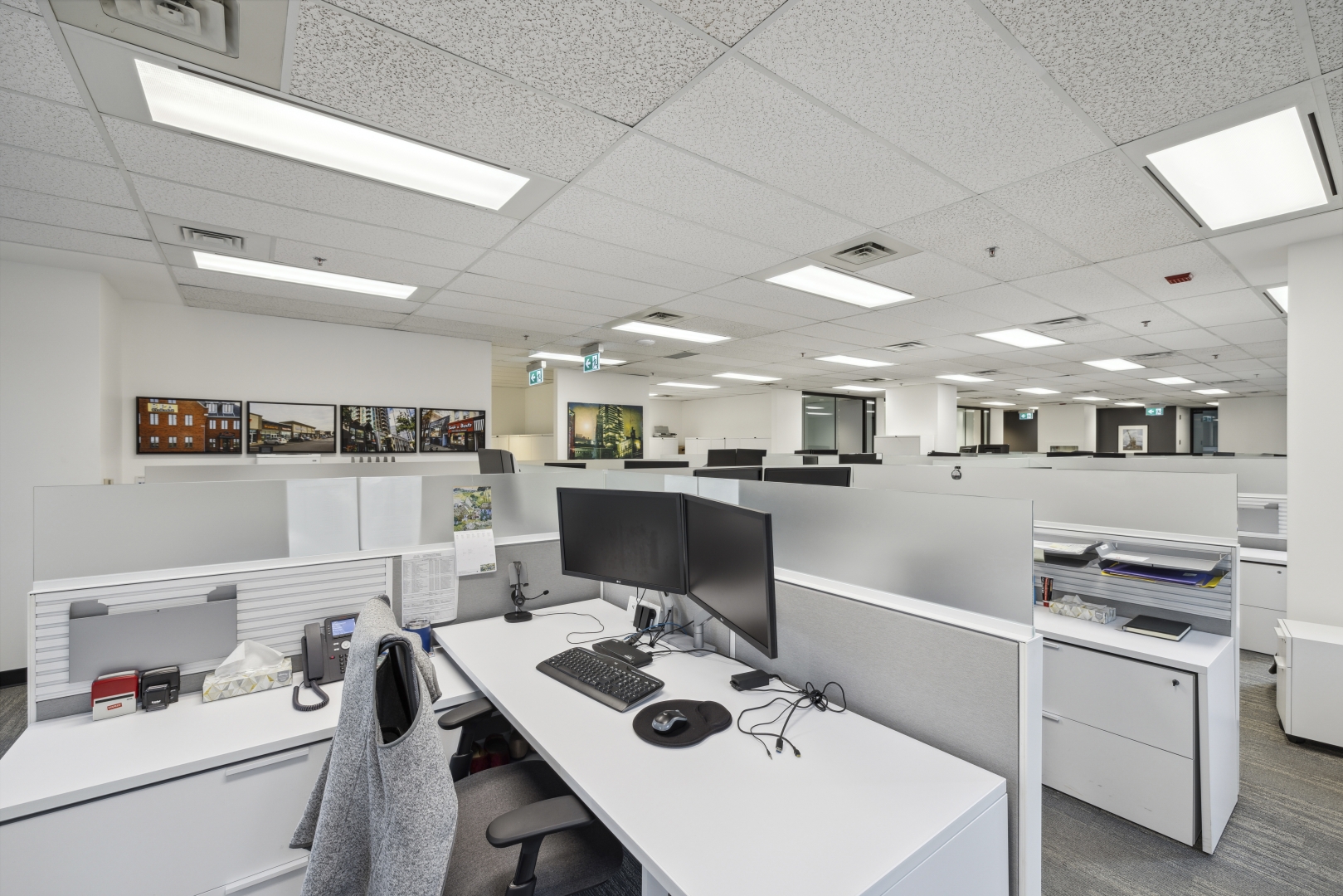20 Adelaide St suite 900 workstations