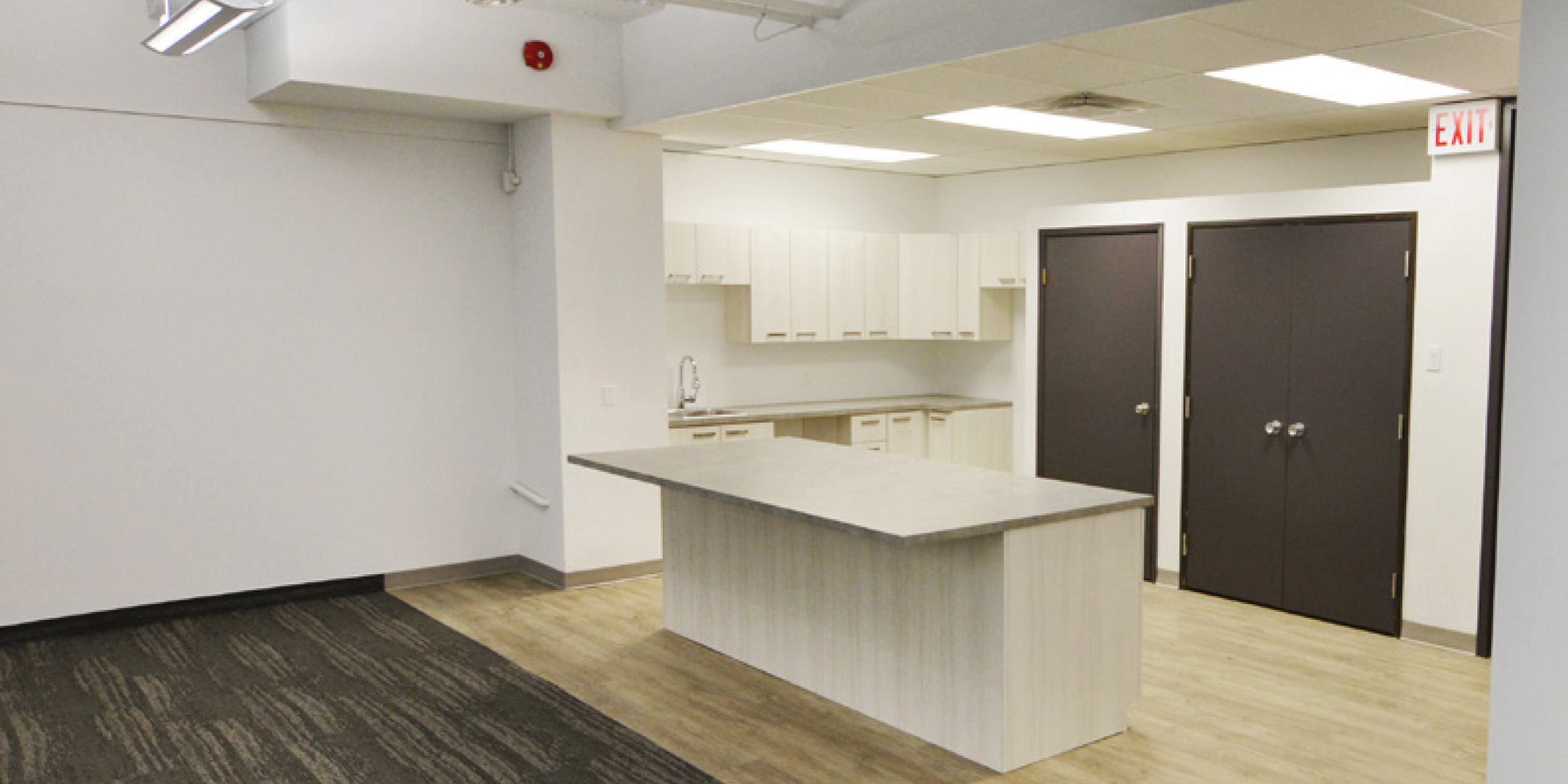 5075 Yonge Street Kitchen Area