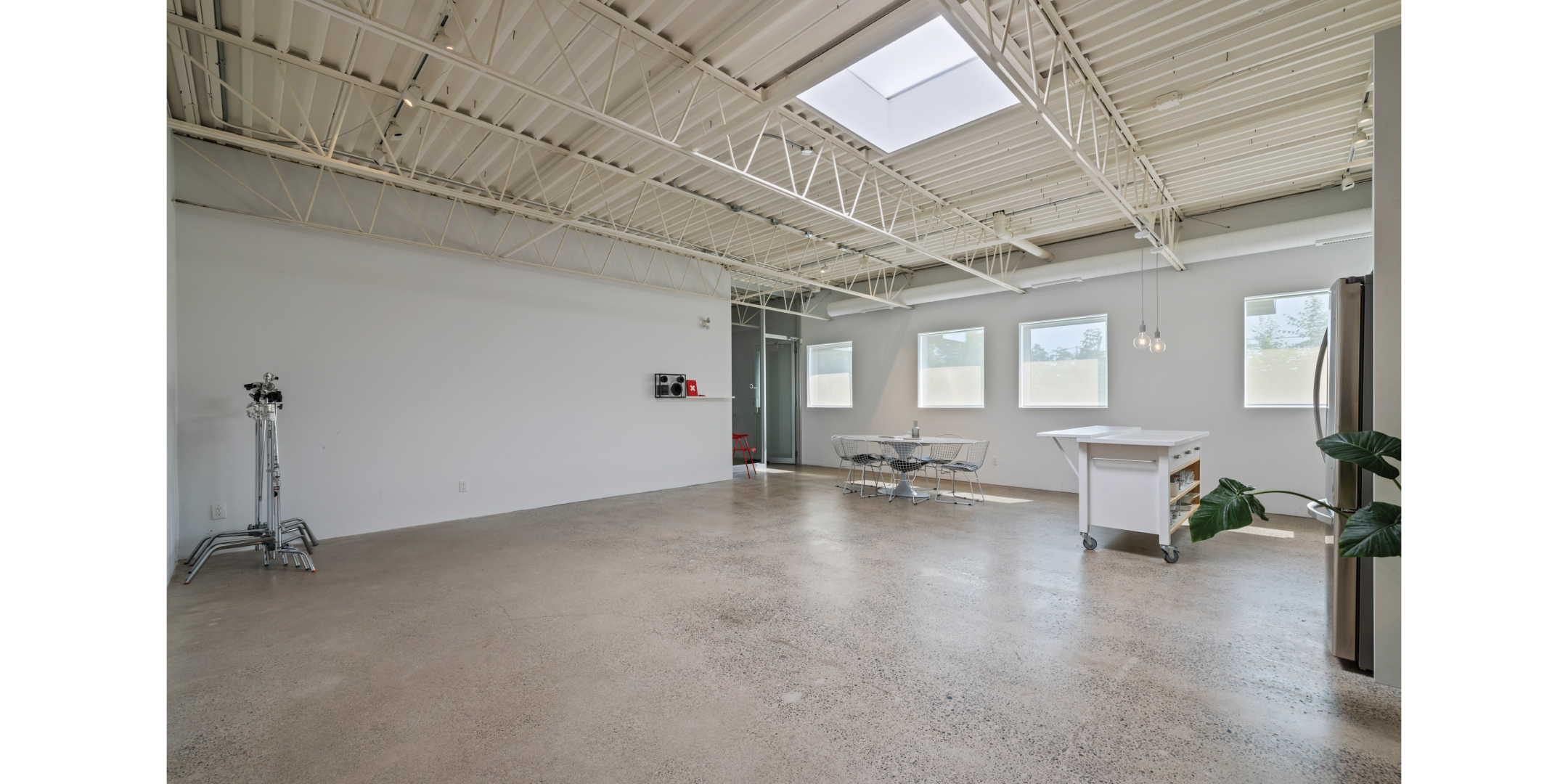 2 Primrose Avenue second floor studio with lots of natural lights