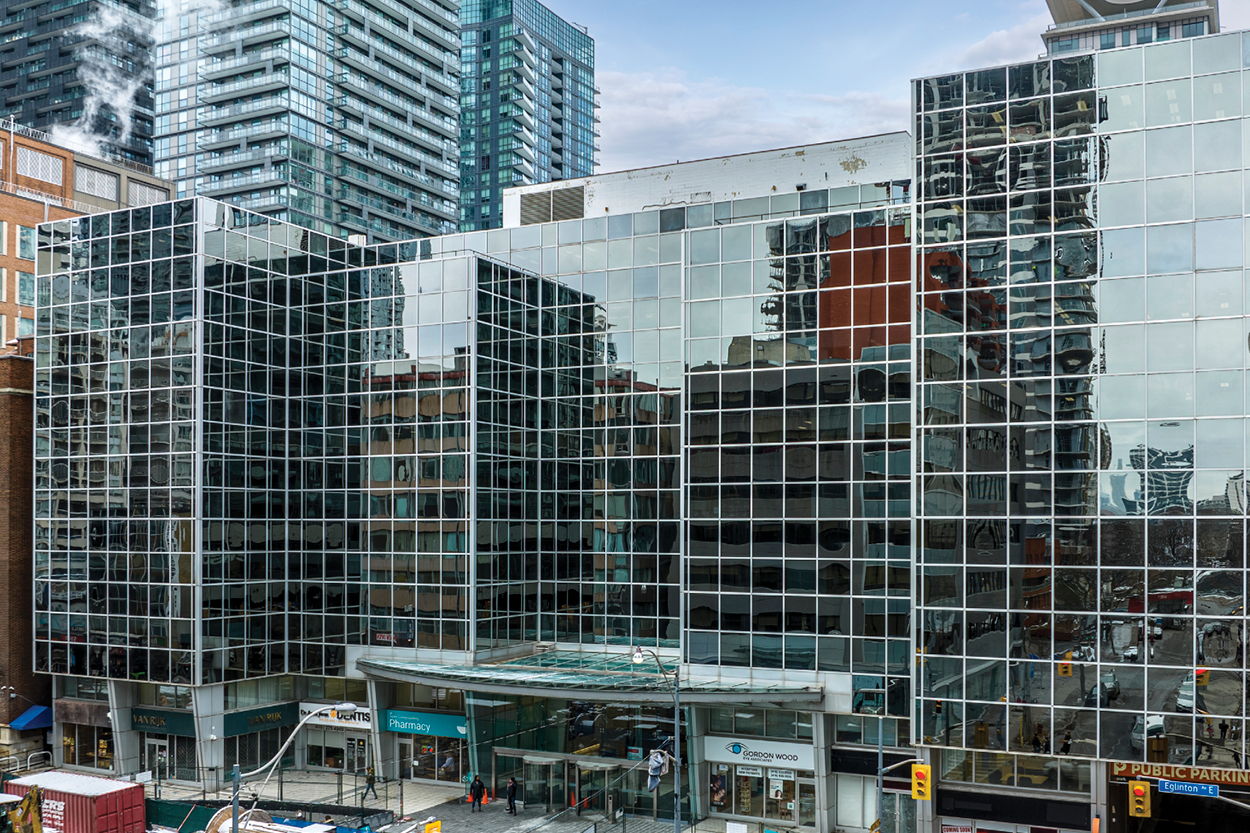 90 Eglinton Avenue E exterior view of whole building 