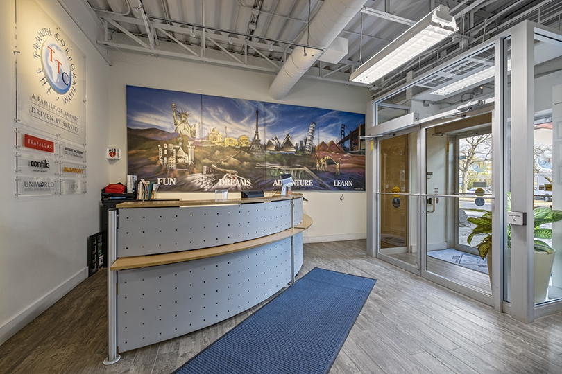 33 Kern Road front reception area showing front entrance