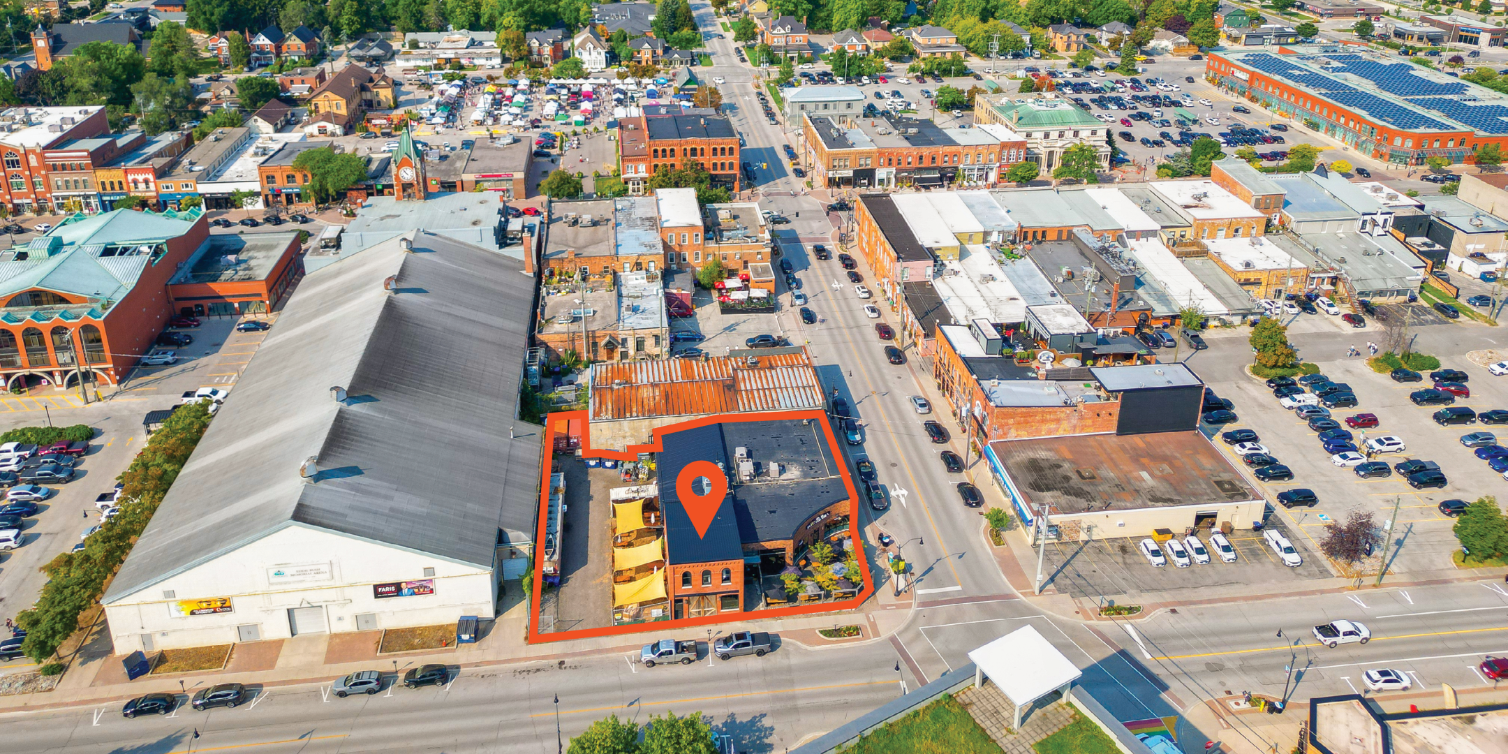 40 Simcoe aerial shot with building outline and pin