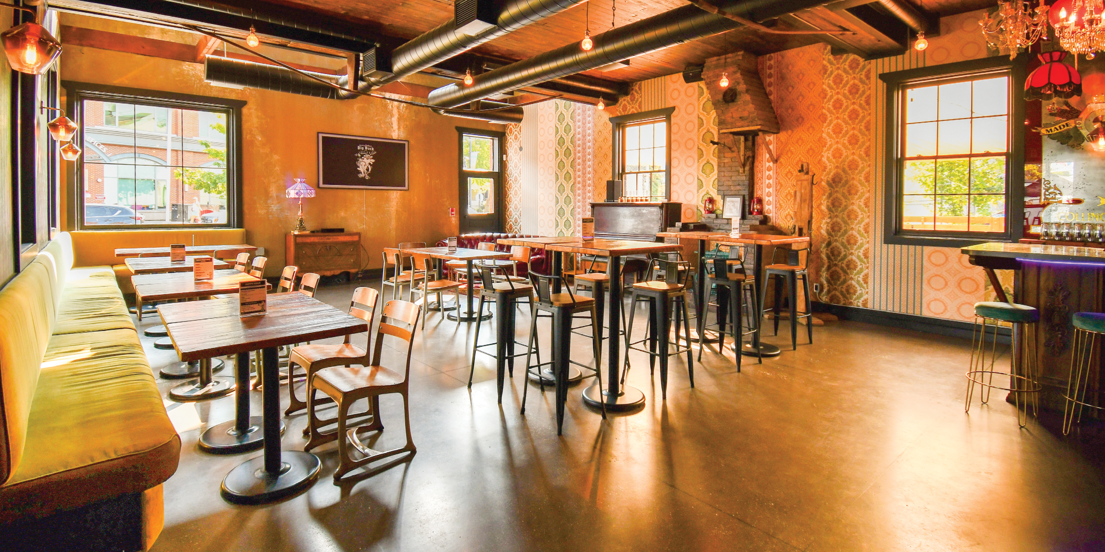 40 Simcoe indoor dining