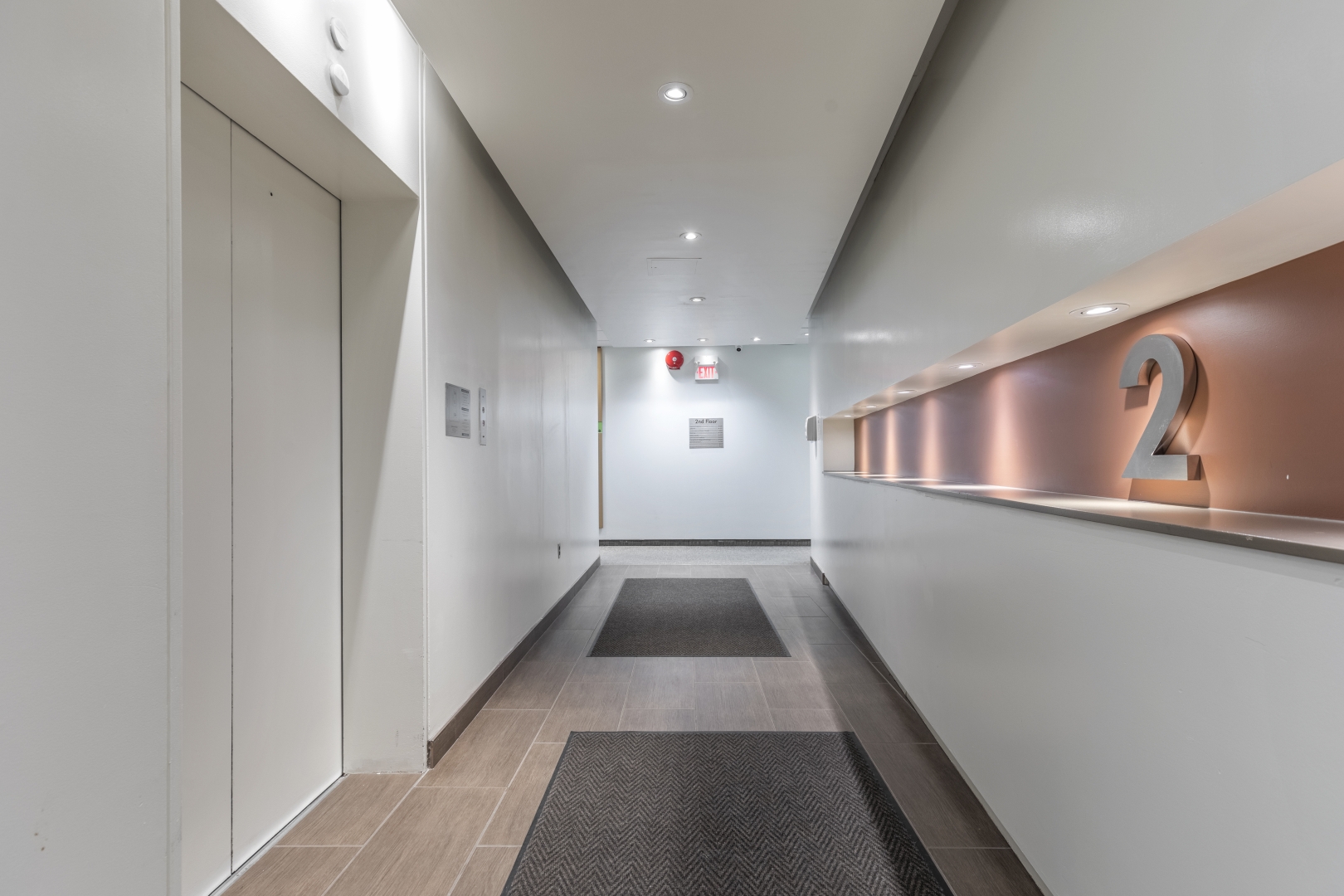 885 Don Mills Rioad Second Floor lobby with elevator 