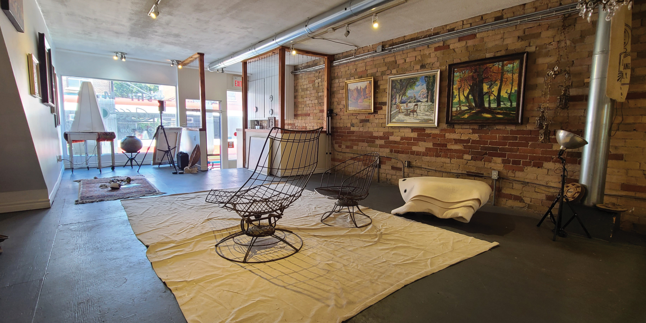 1105 Queen Street E Interior Lounge Area Open Space