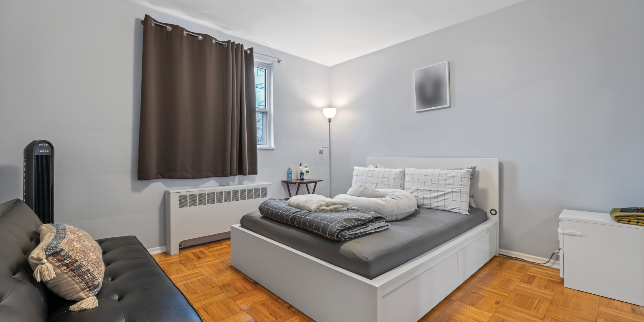 14 Torbolton bedroom with window