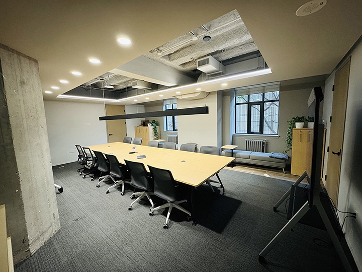 80 Richmond St W interior view of meeting room with bright light and windows