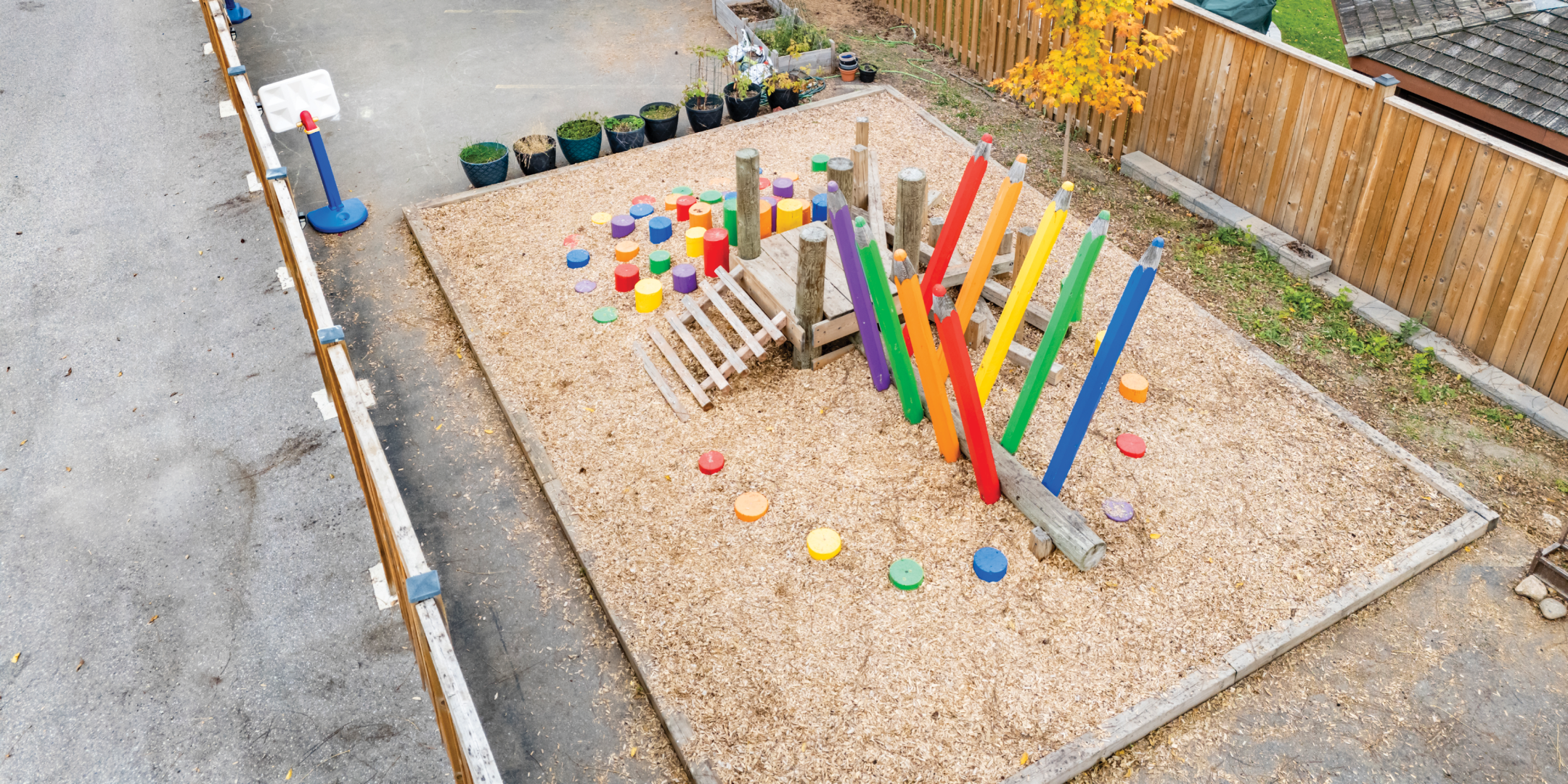 3962 Bloor Street W exterior view of play area