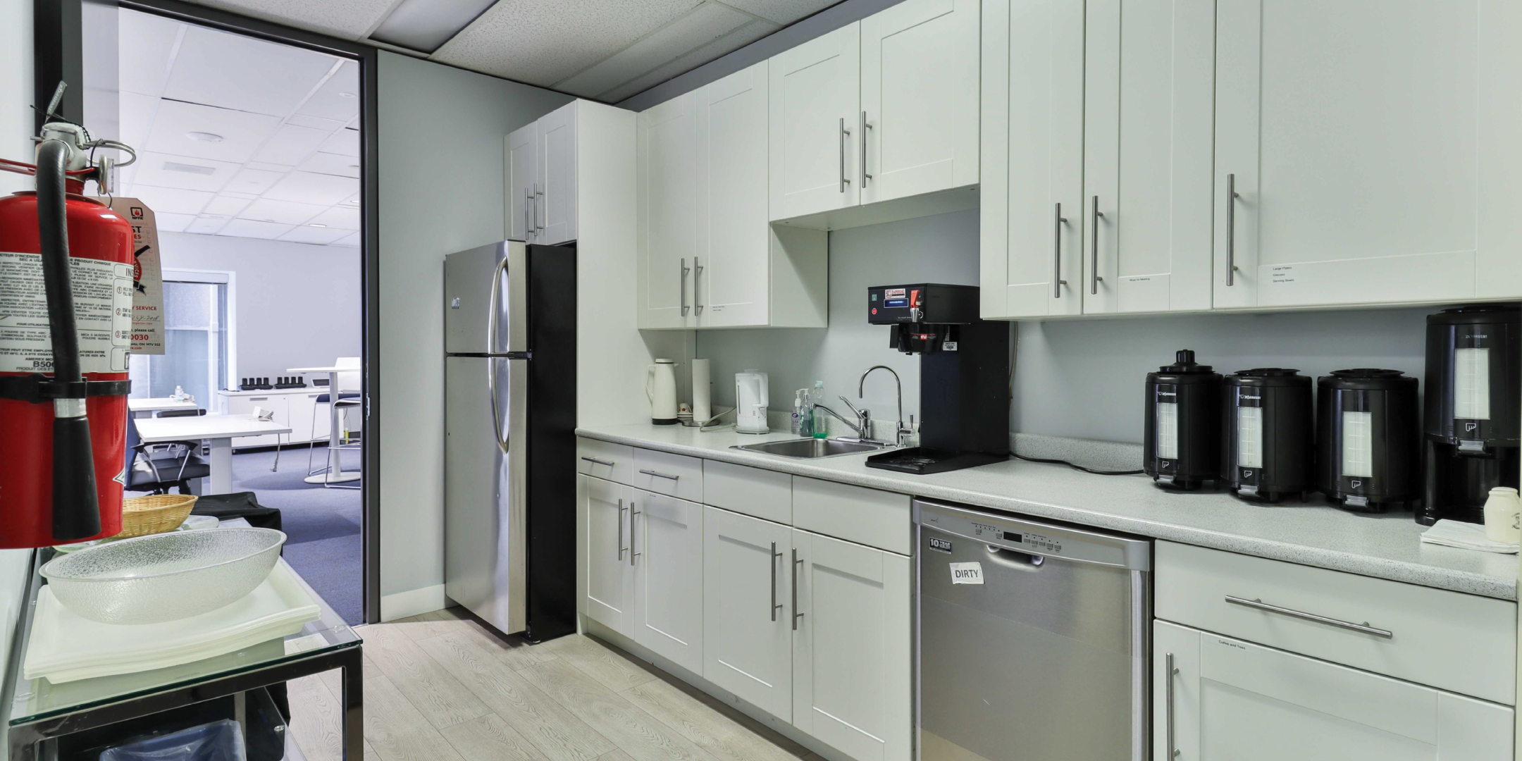 155 University suite 600 kitchen with dishwasher
