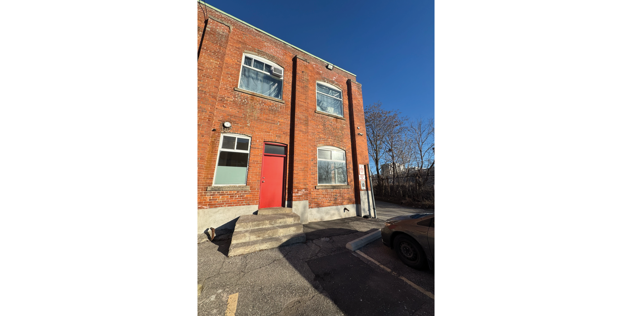 1 Whiltshire Avenue Building Exterior