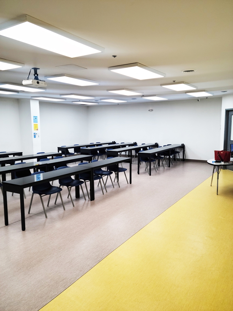 34 Kern unit 1 classroom with table and chairs