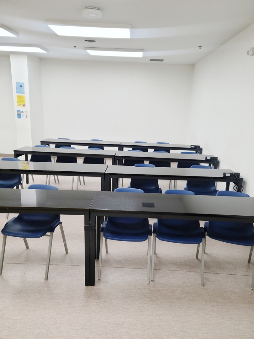 34 Kern unit 1 classroom with table and chairs