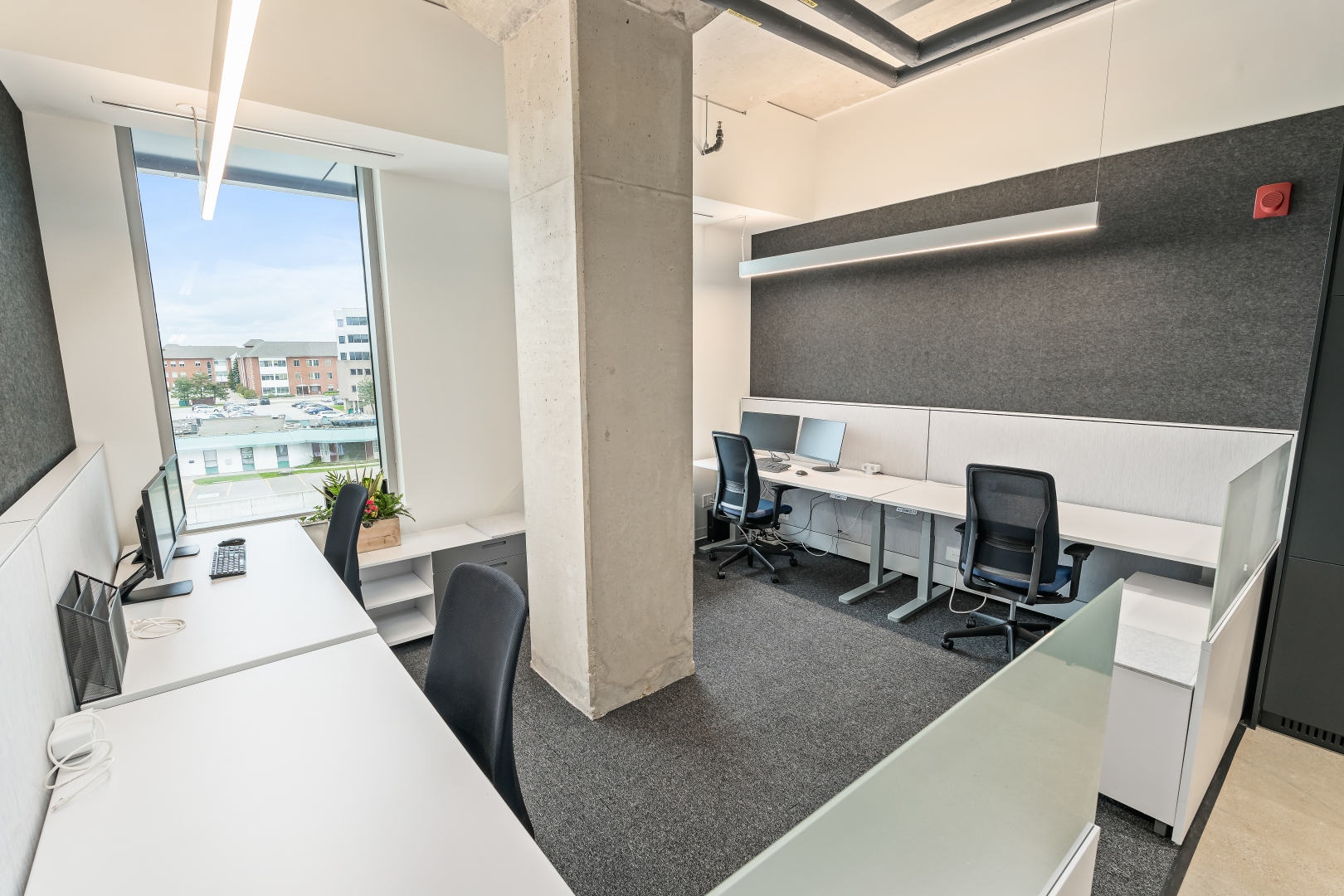 7685 Hurontario Street Office with Booths/cubicles Alternate view