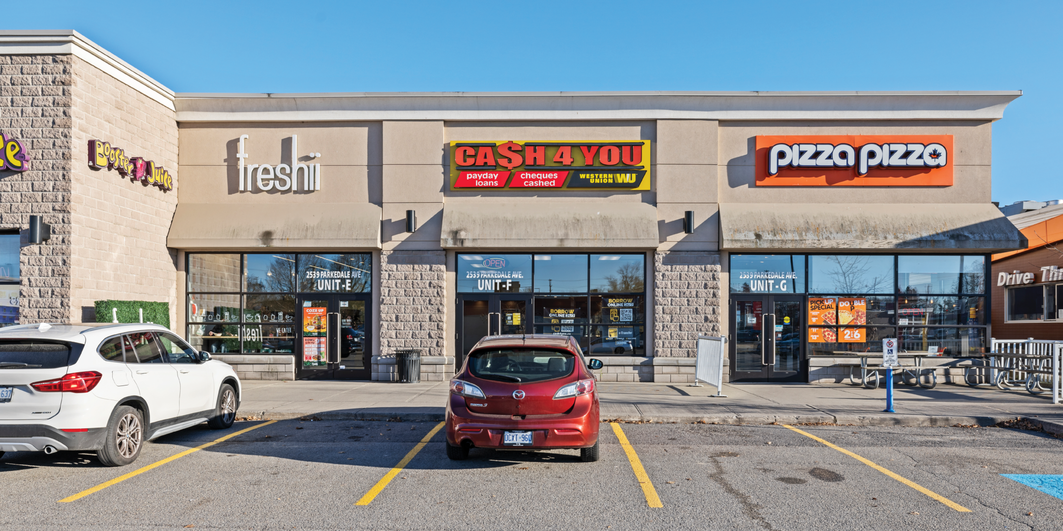 Brockville Crossroads Freshii, Cash4You, Pizza Pizza Units