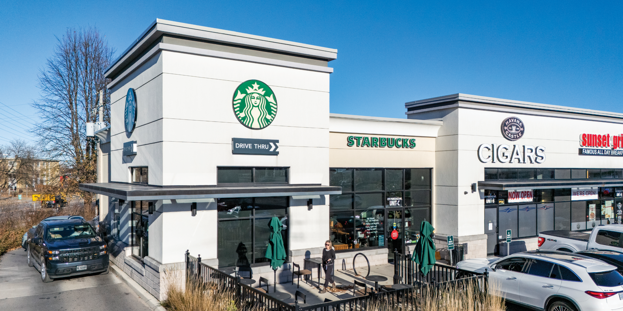 Brockville Crossroads Starbucks, Havana Cigars Unit
