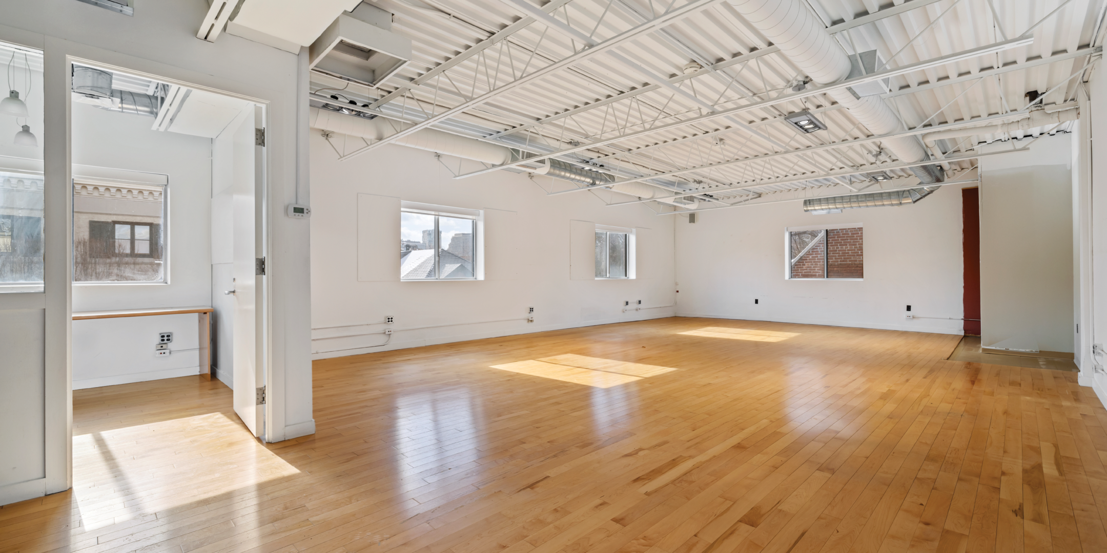 1058 Yonge interior vacant space with lots of natural lights