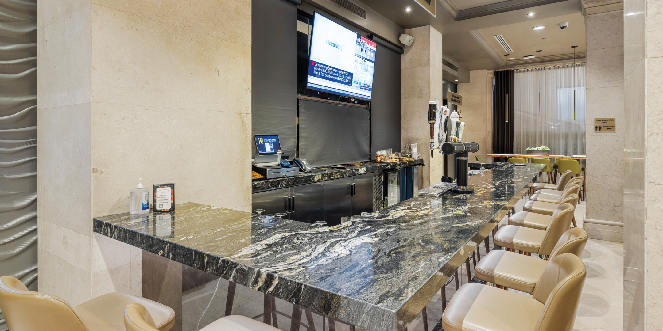 1 King Street West lobby bar