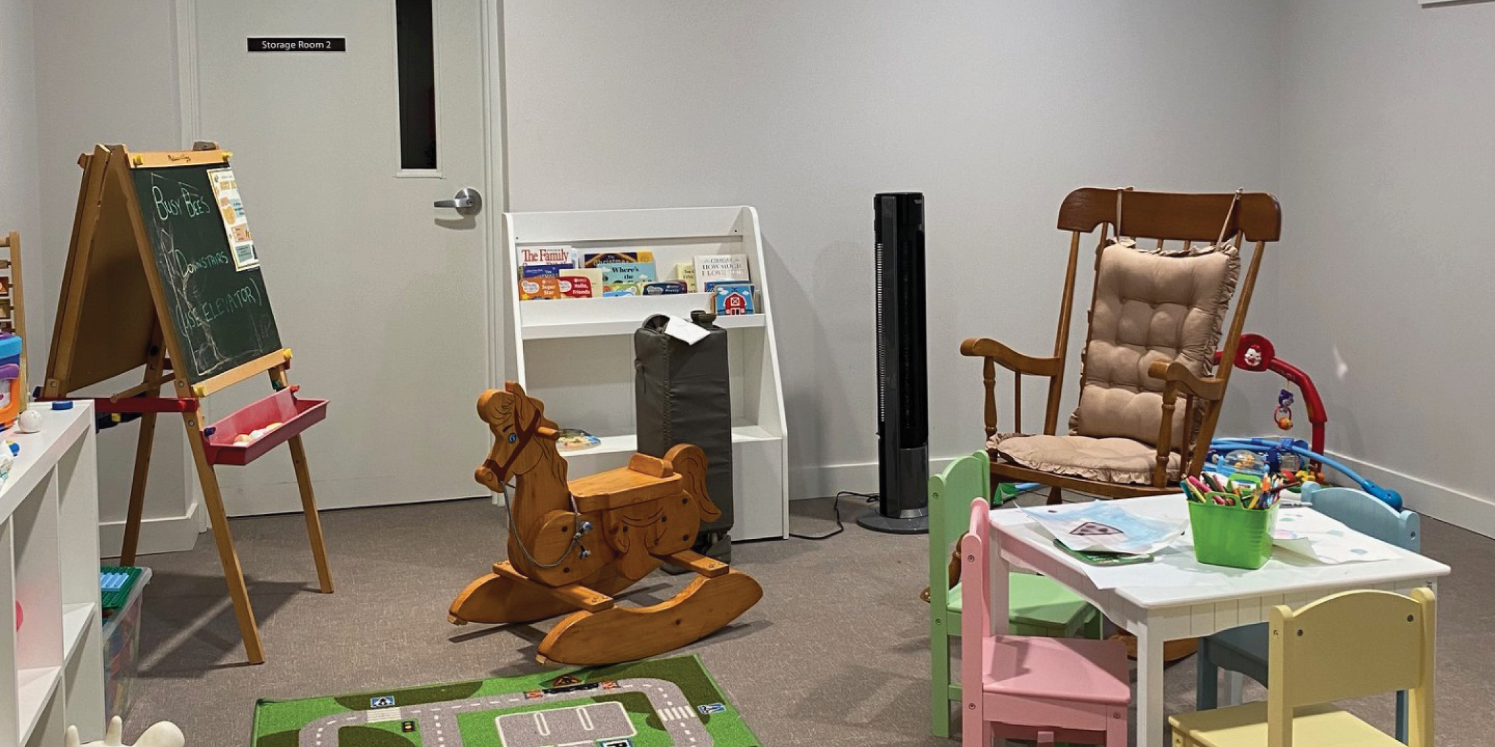 2423 Queen Street E - Gallery - Kids Room