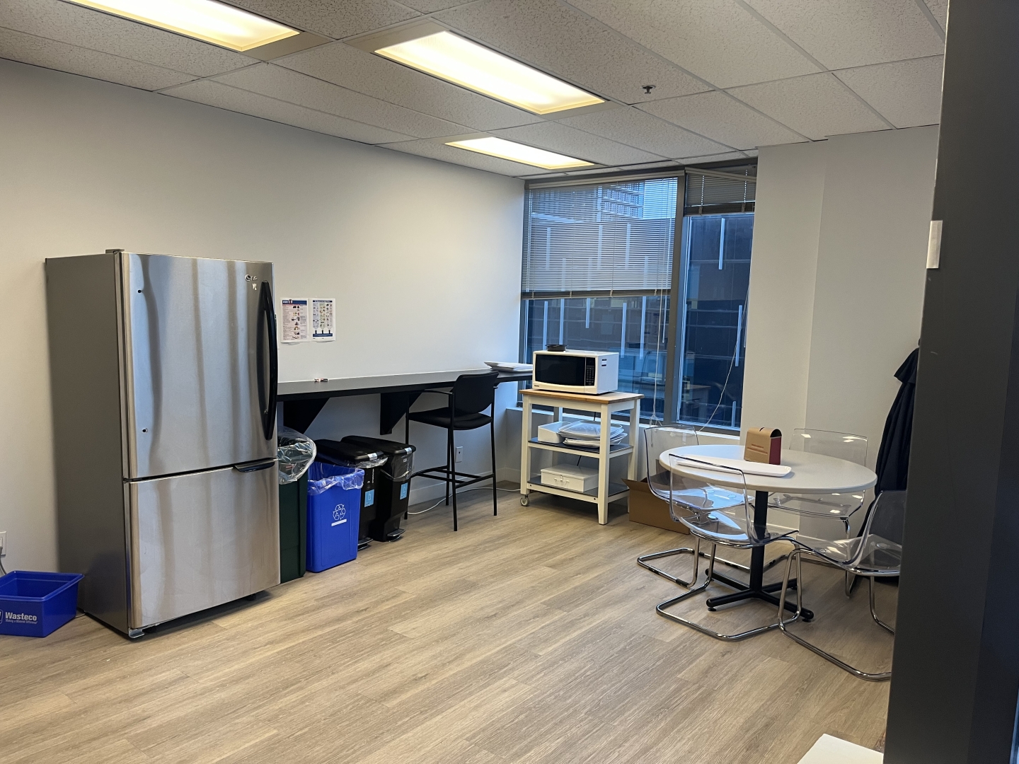 184 Front Street E kitchen and dining area