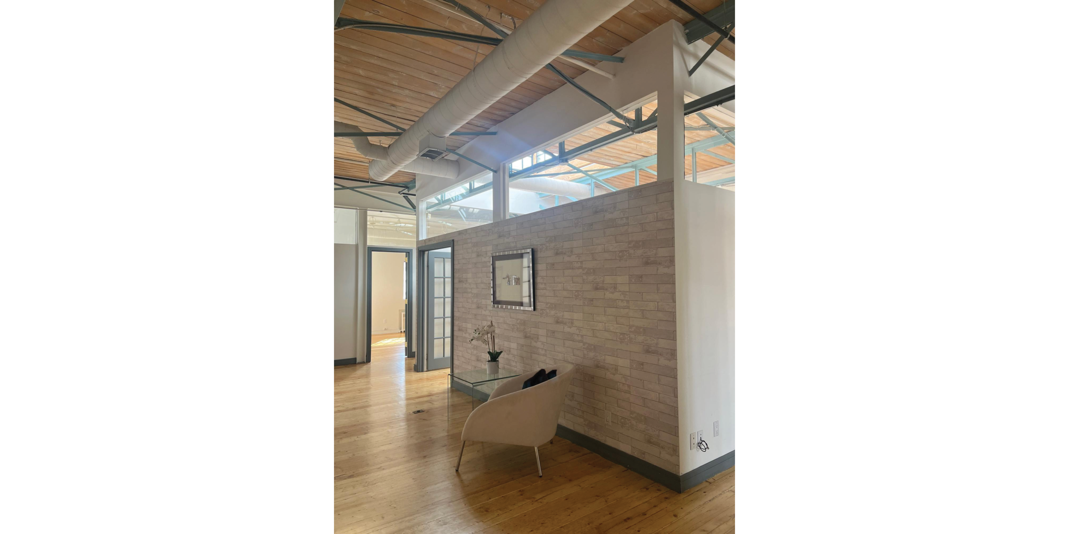 225 Macpherson Avenue interior space with chair