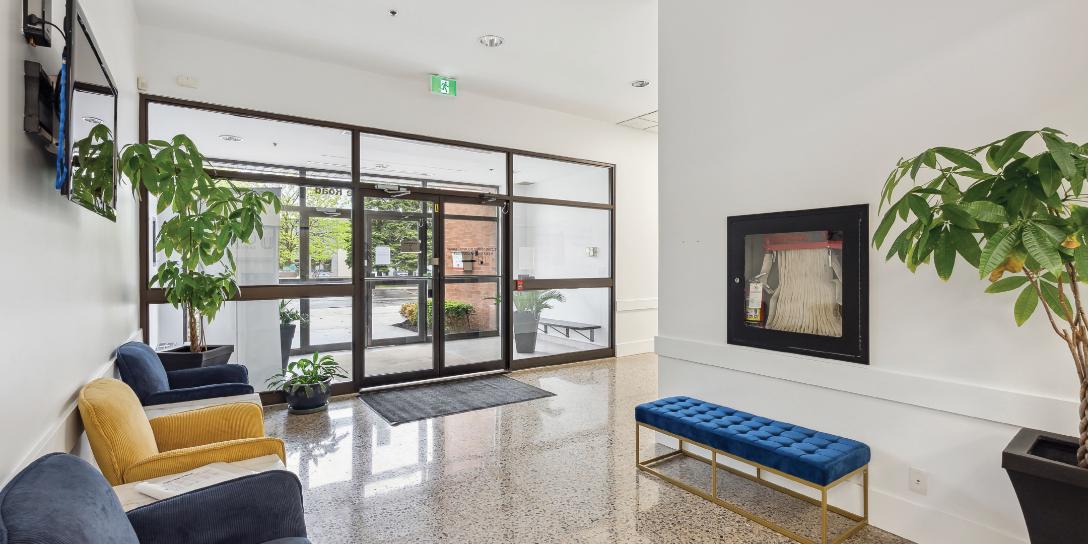 46 Hedgedale Road Interior Front Entrance with large doorway and lobby