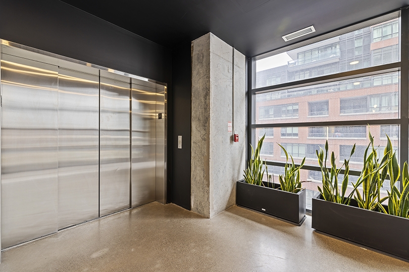32 Lisgar elevator