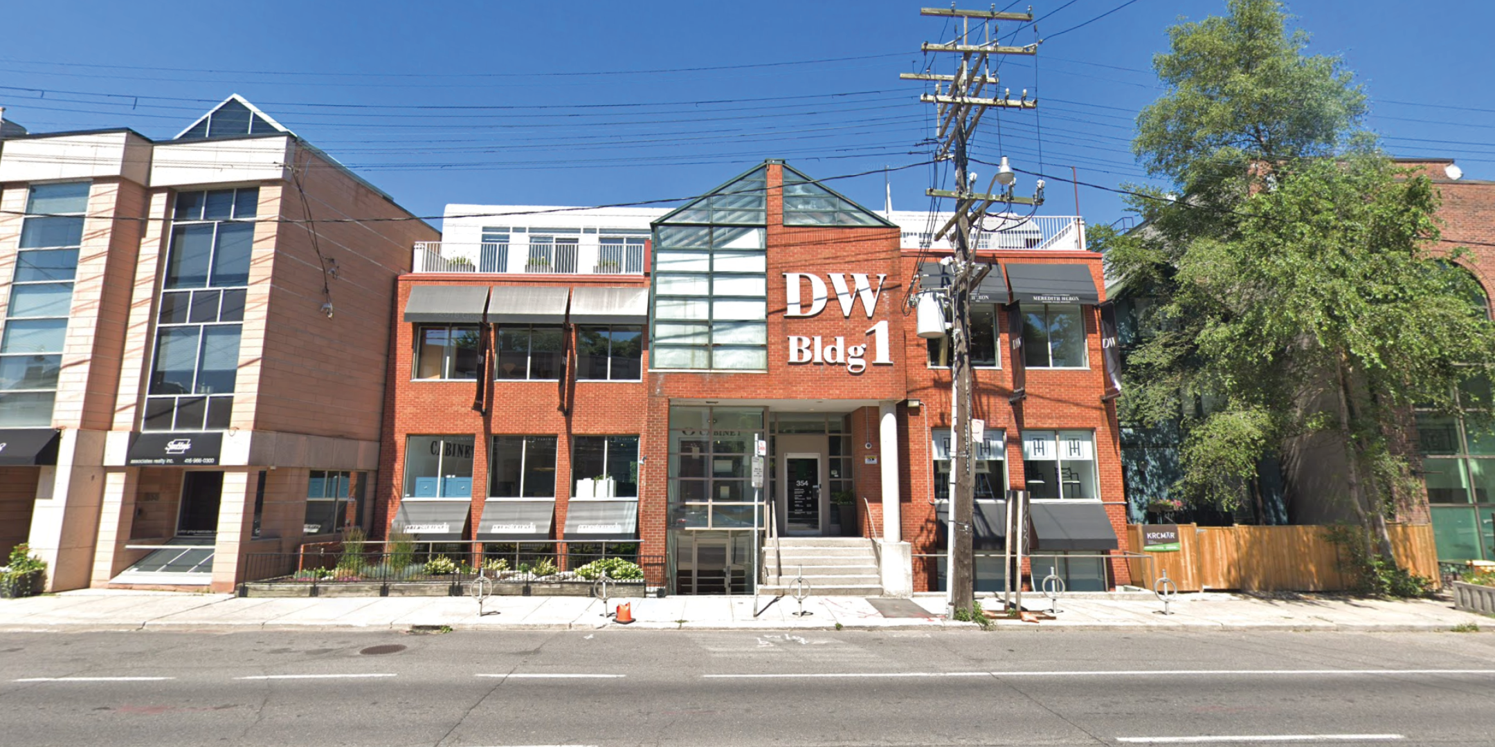 354 Davenport building exterior showing front entrance