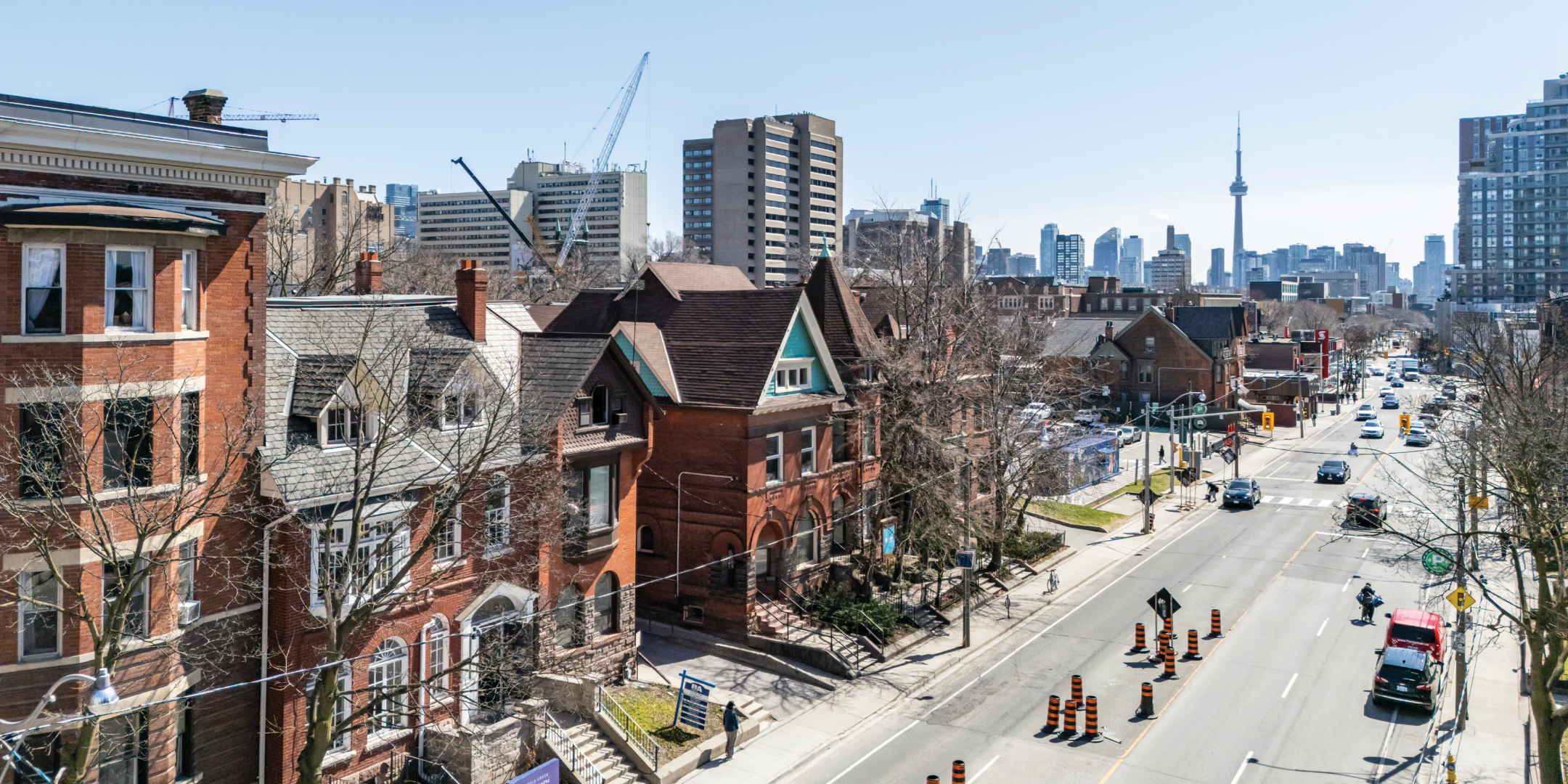 39 Spadina Road aerial shot with CN Tower