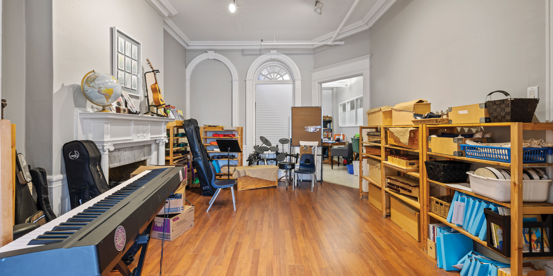 39 Spadina Road music room
