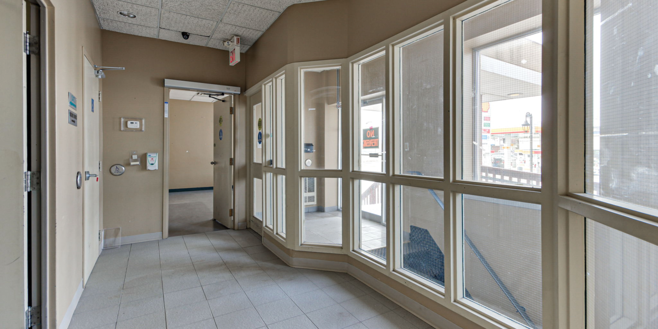 40 Lindsay Street S Corridor with large glass windows