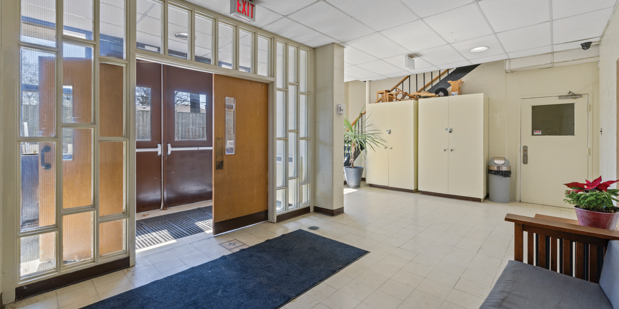 516 The Kingsway back entrance