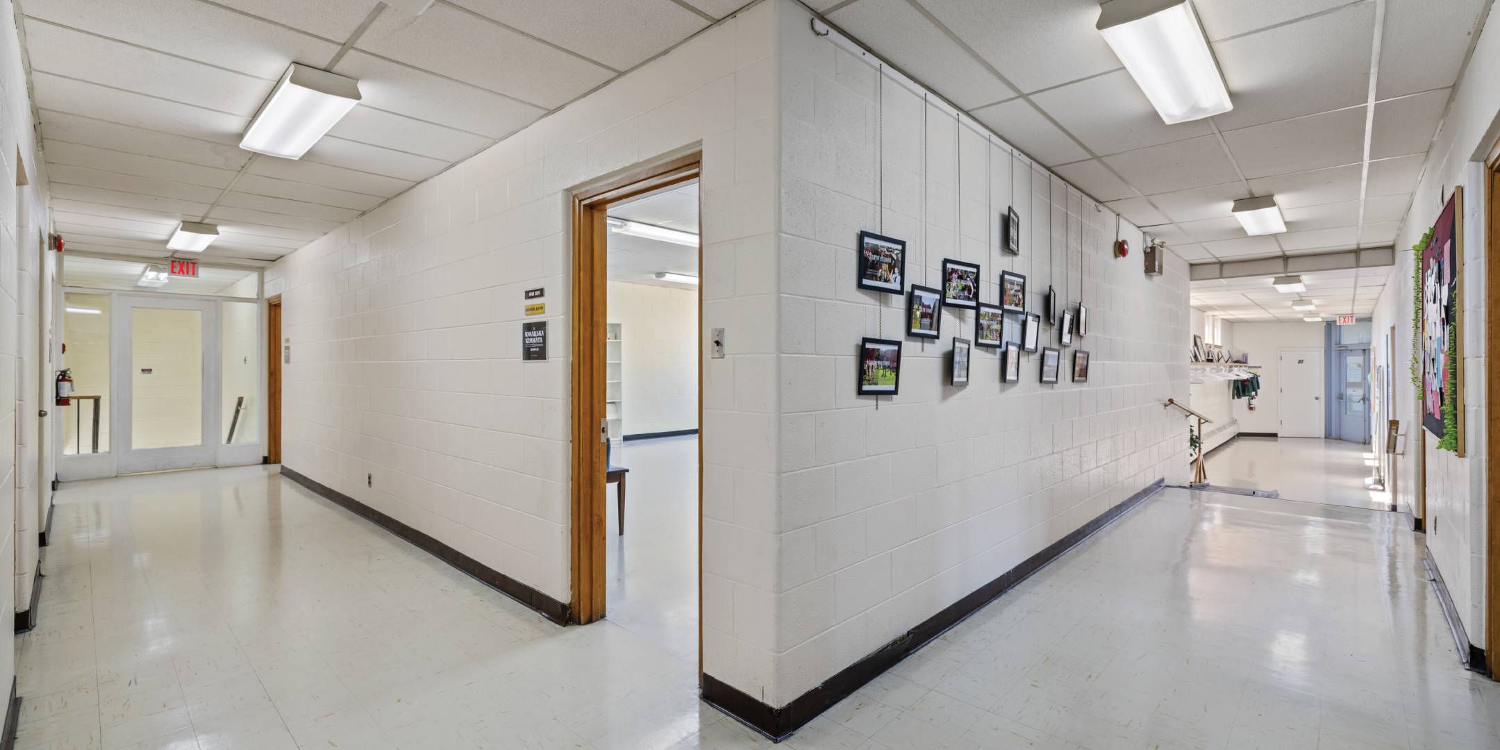 516 The Kingsway hallway