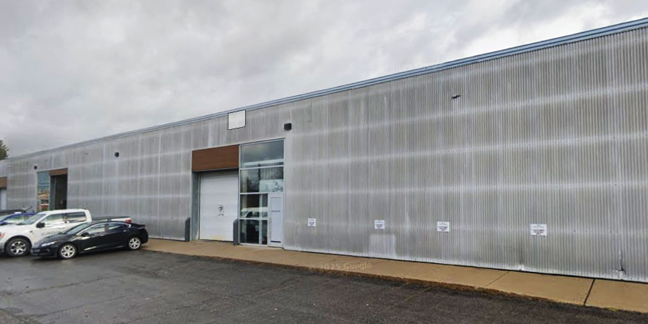 Exterior entrance of 1084 Kenaston Street, Unit 3