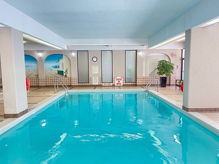 120 Carlton Street pool