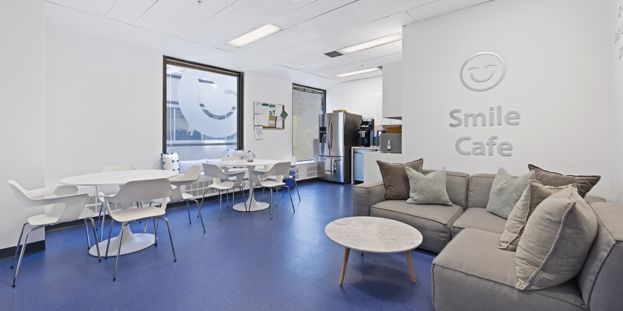141 Adelaide Street W Suite 900 smile cafe