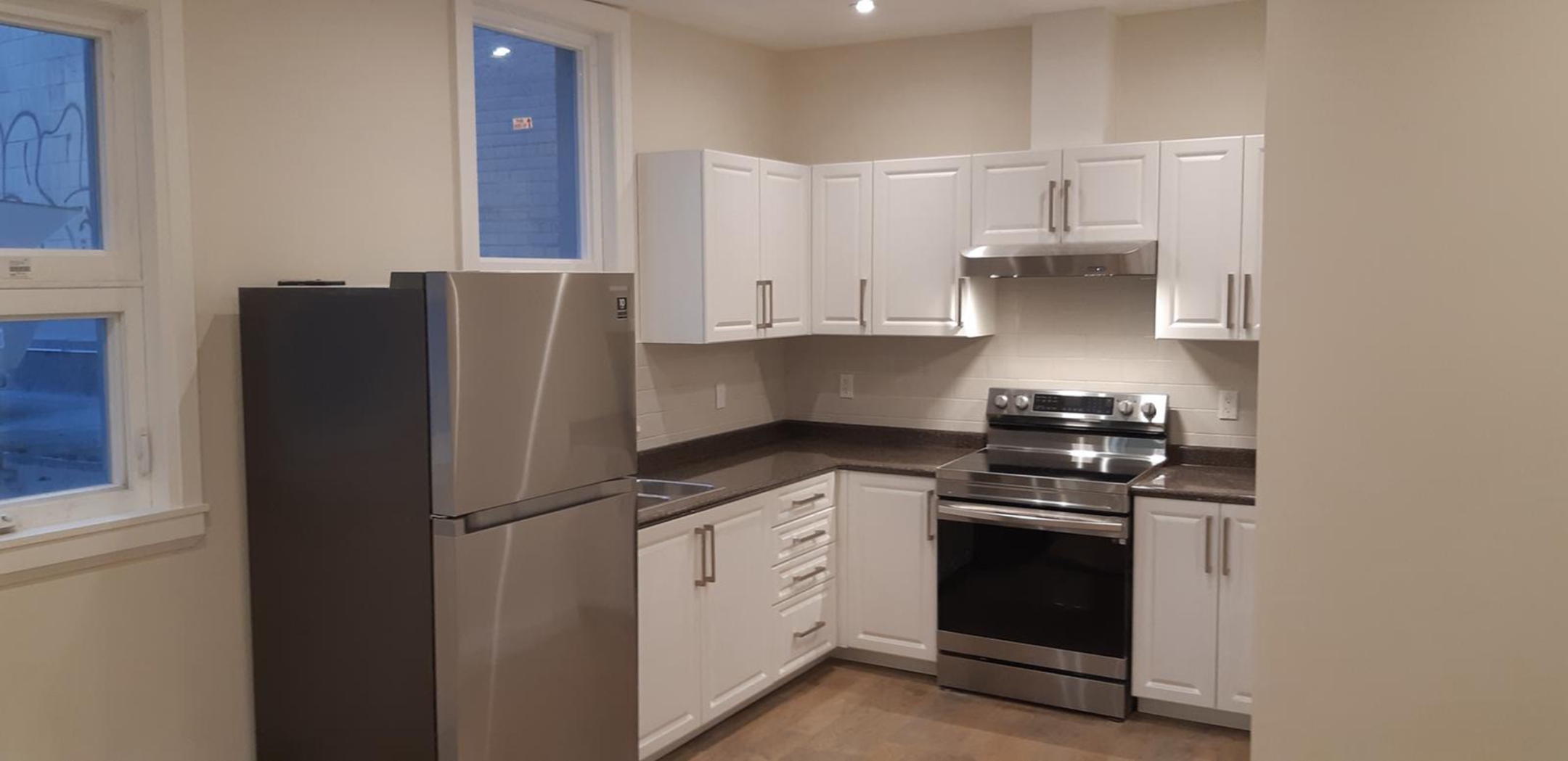 2004 Queen Street E kitchen