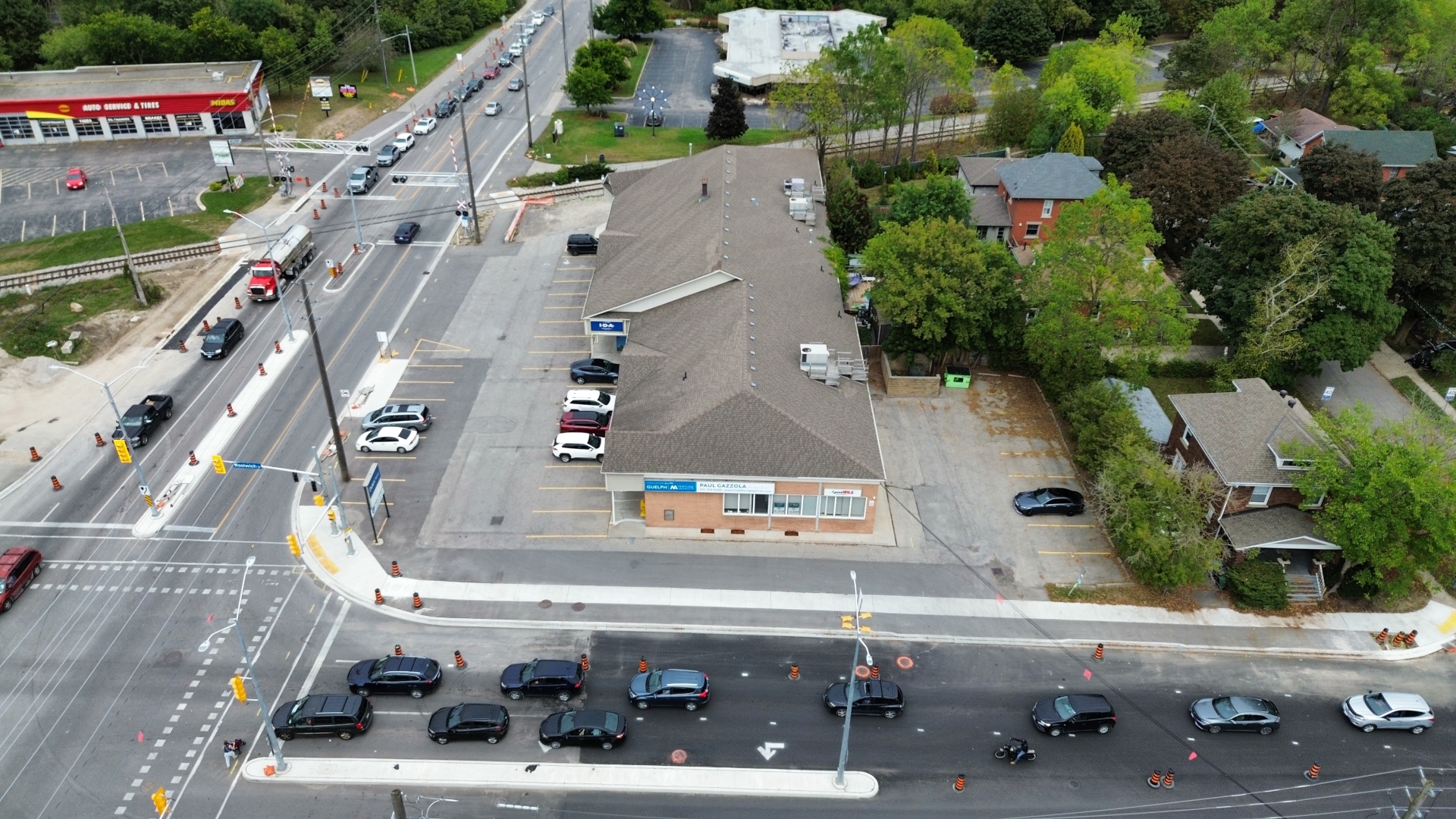 3-19 Speedvale Avenue E Aerial