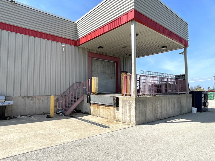 321 Main Street building exterior showing parking lot