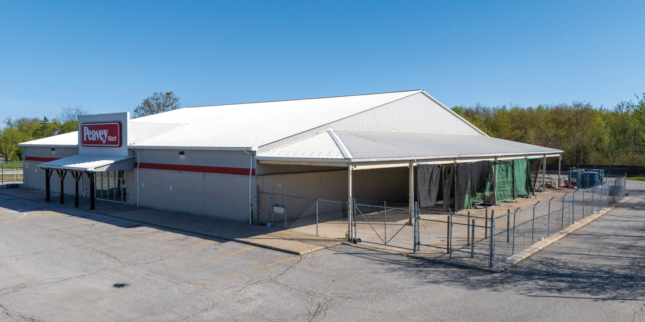 Exterior of Former Peavey Mart Store in Essex