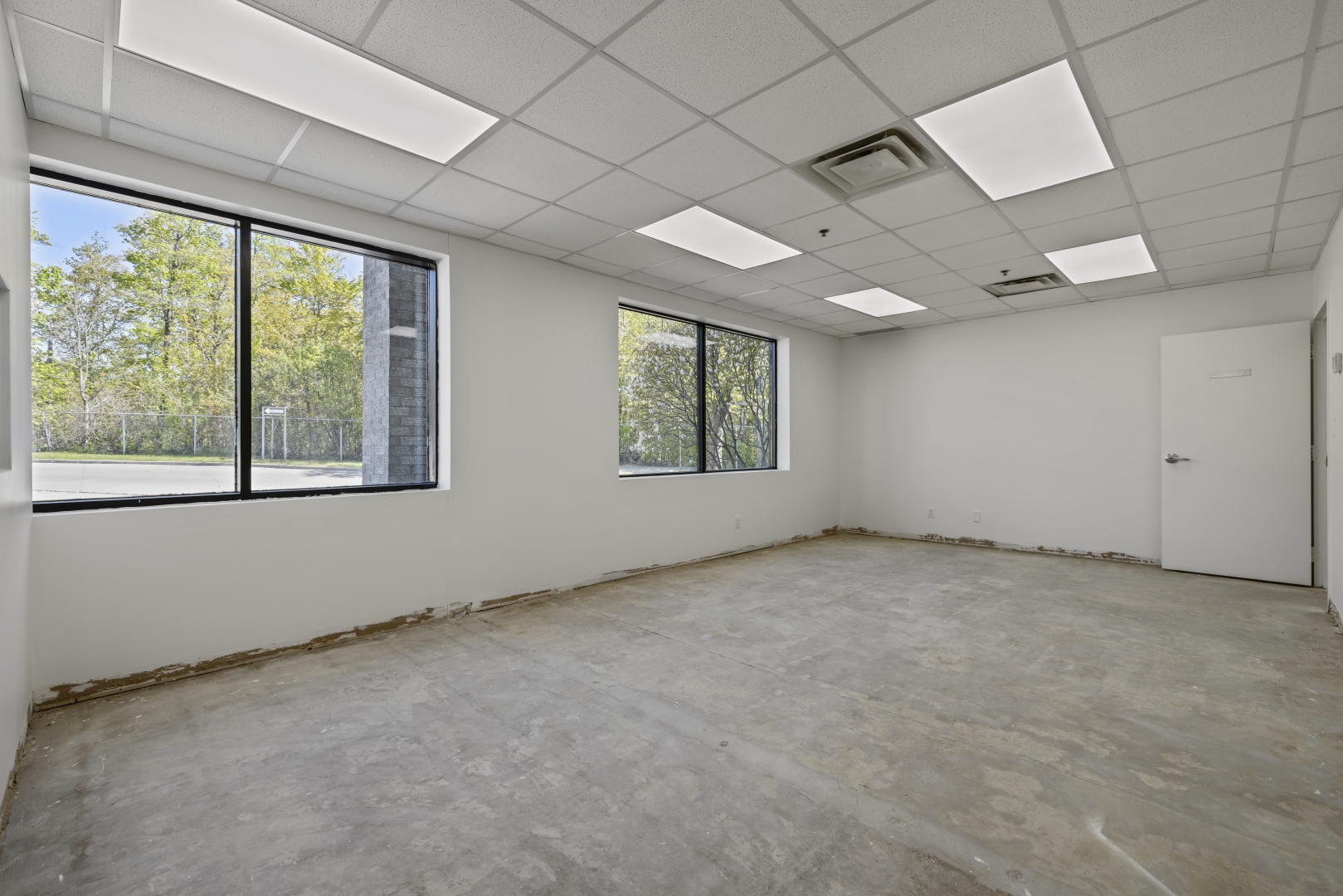 8851 Keele Street Interior