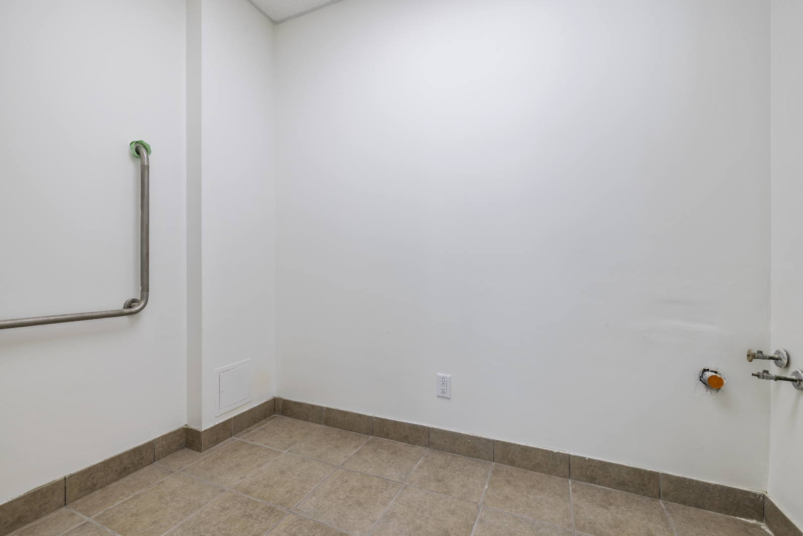 8851 Keele Street Interior
