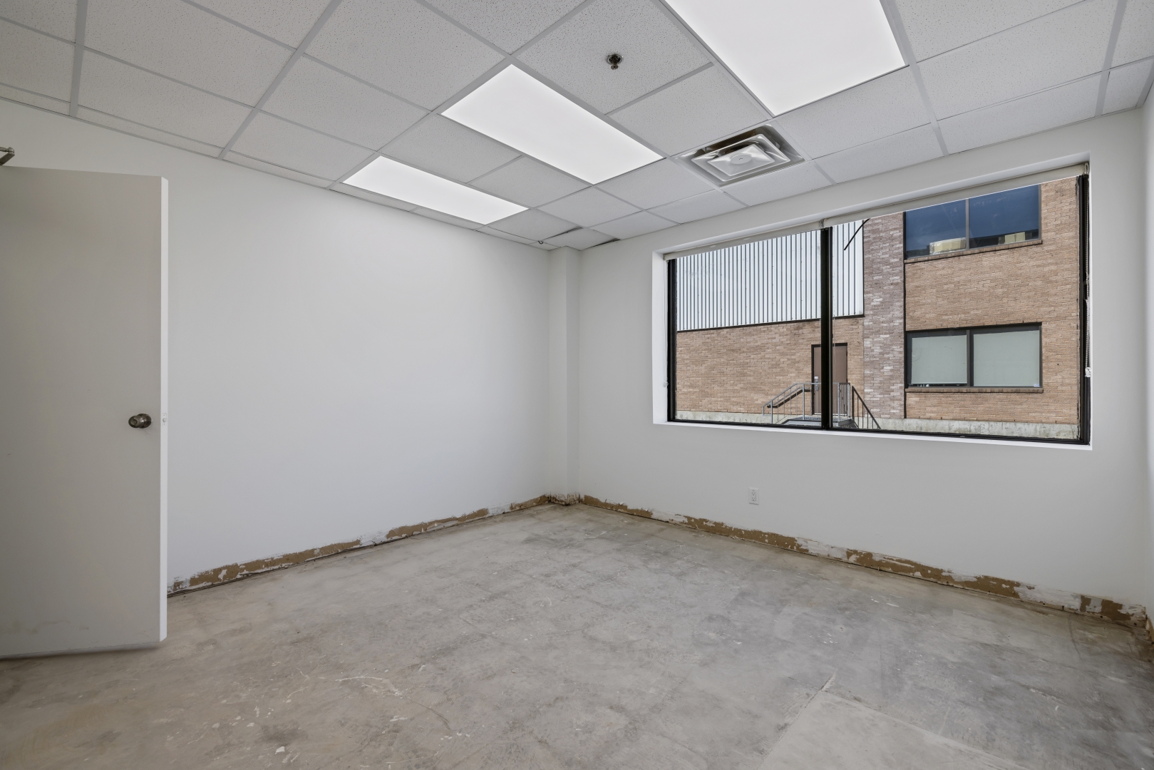 8851 Keele Street Interior