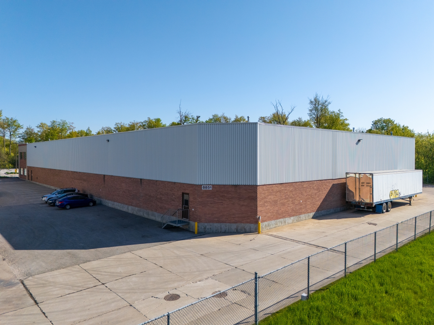 8851 Keele Street Rear