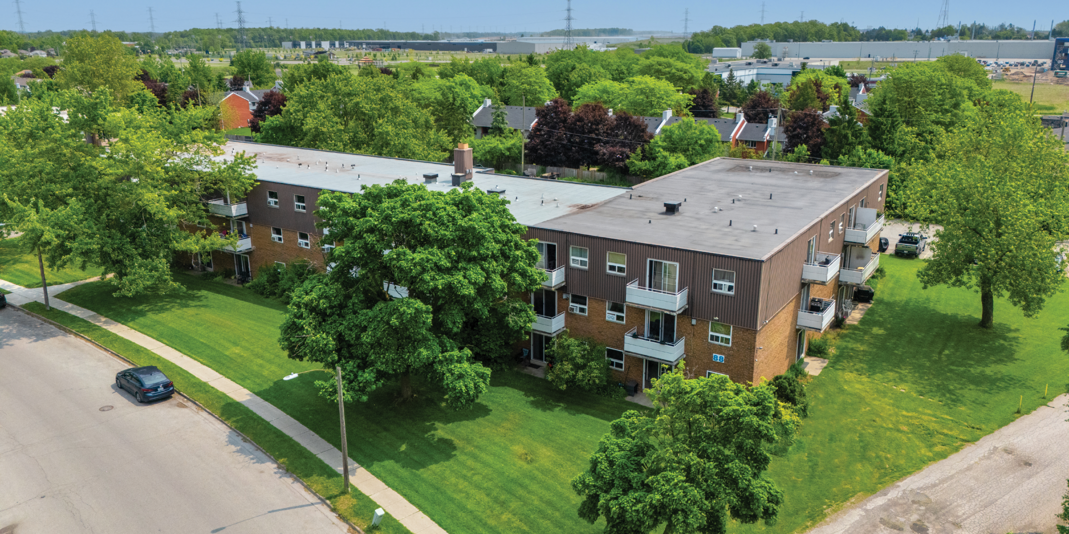 88 Confederation Drive aerial view of building
