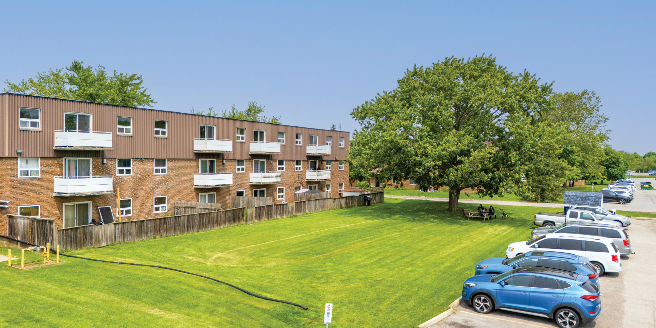 88 Confederation Drive outdoor space