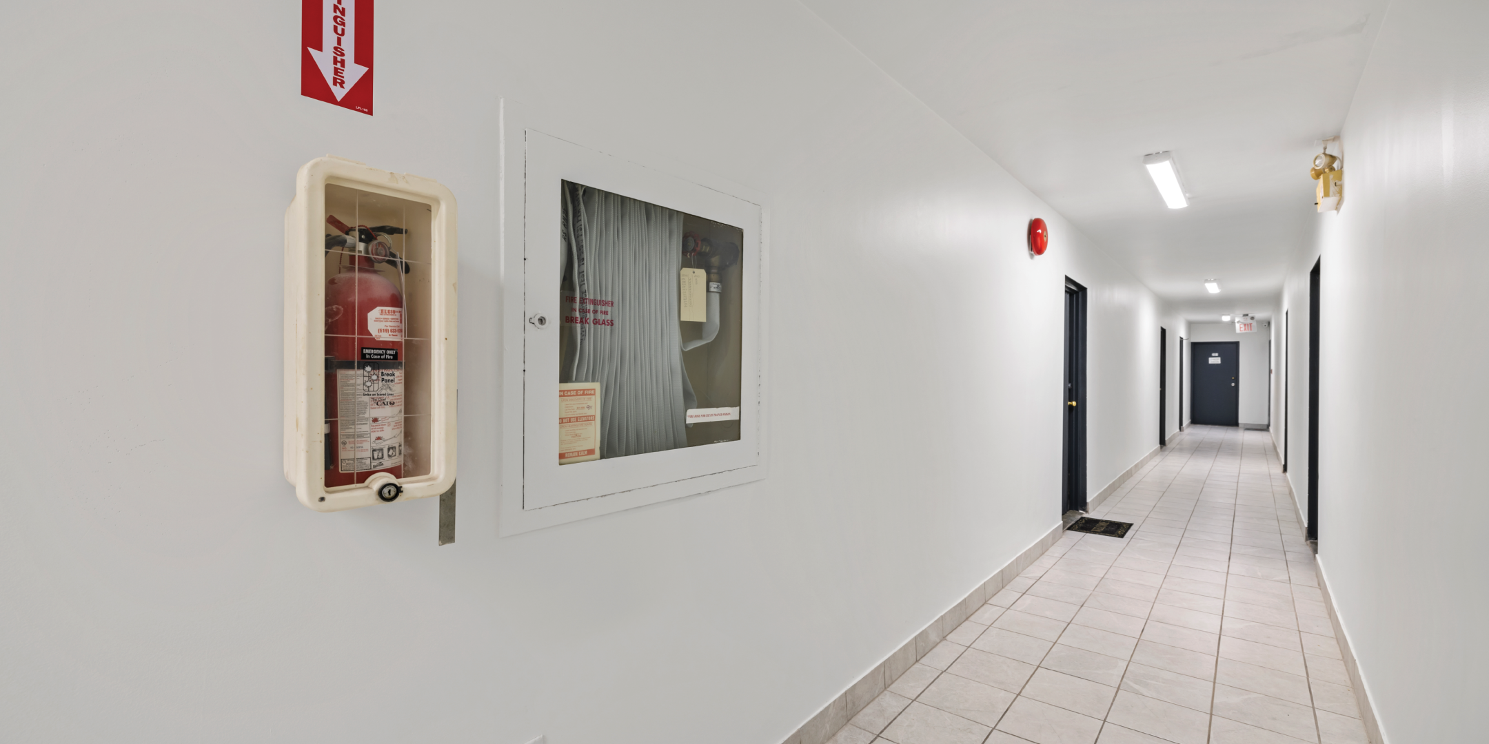 88 Confederation Drive updated hallway