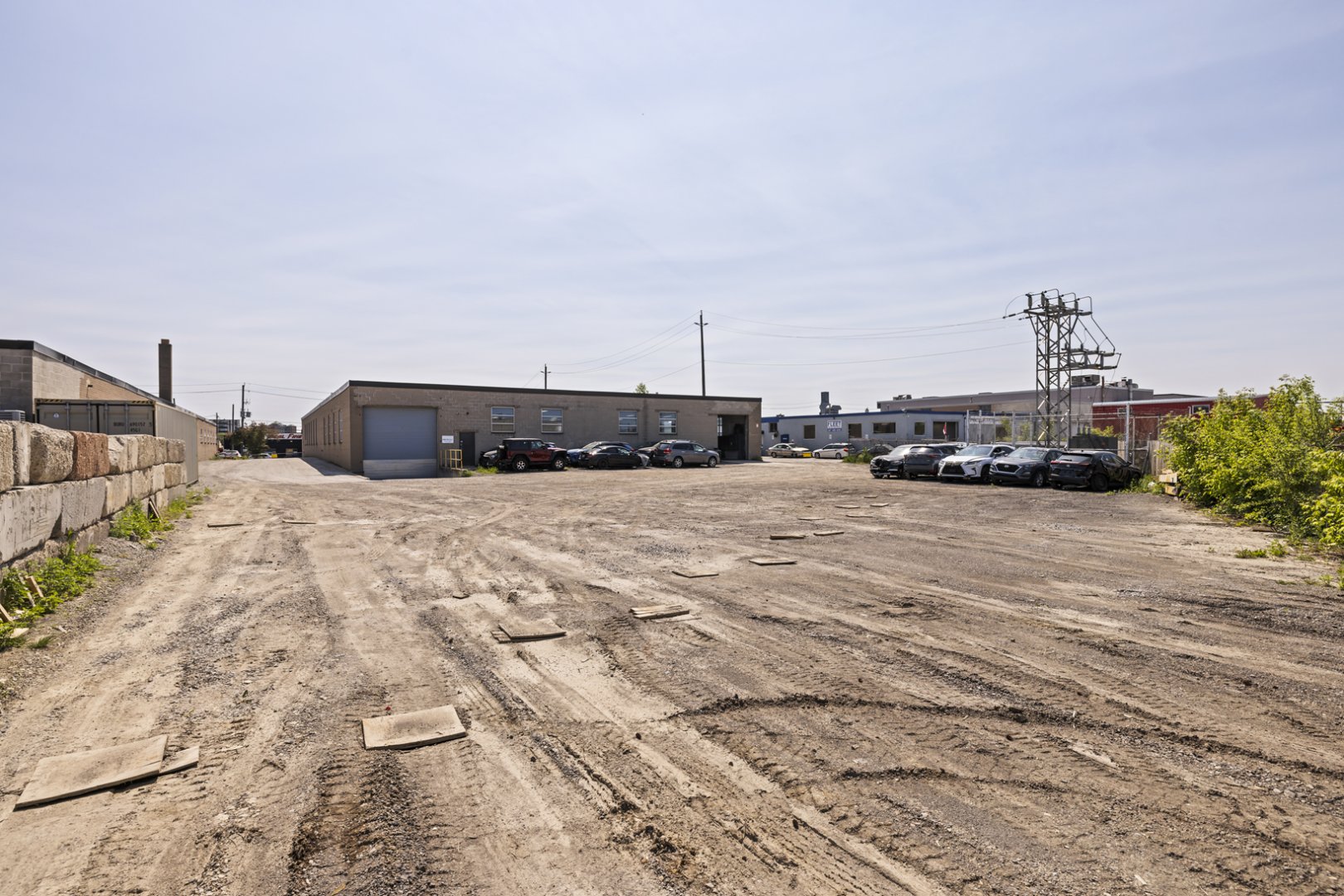 55 Milvan Drive Outside Shipping