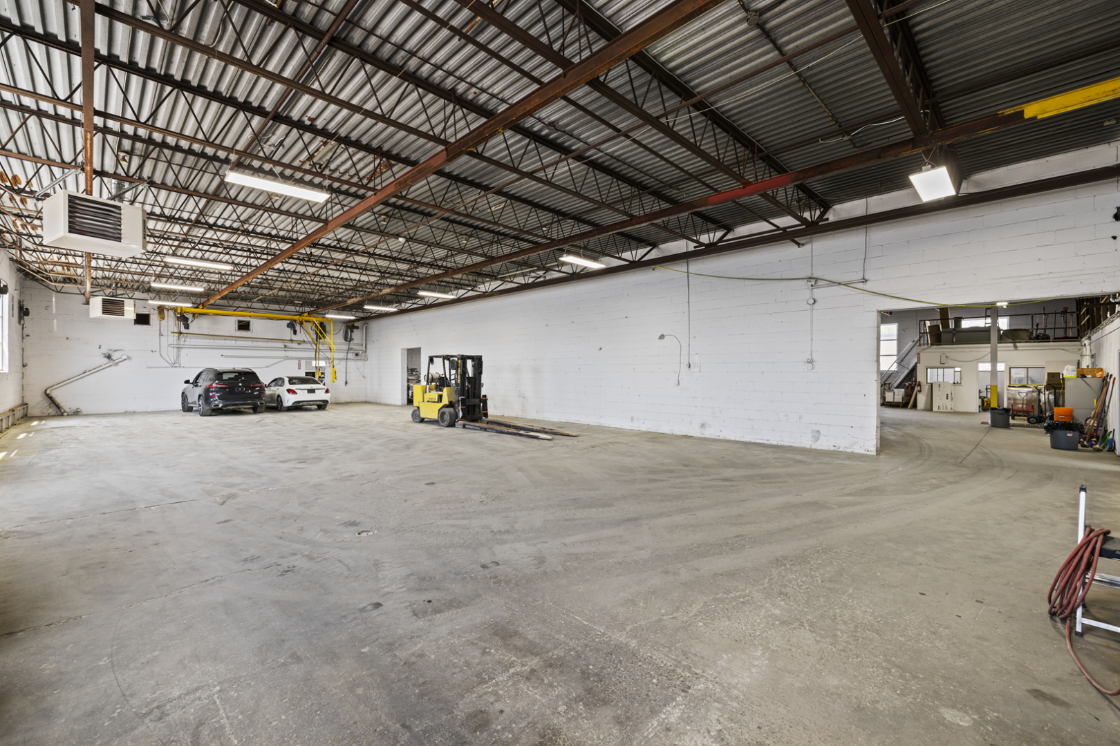 55 Milvan Drive Outside Warehouse