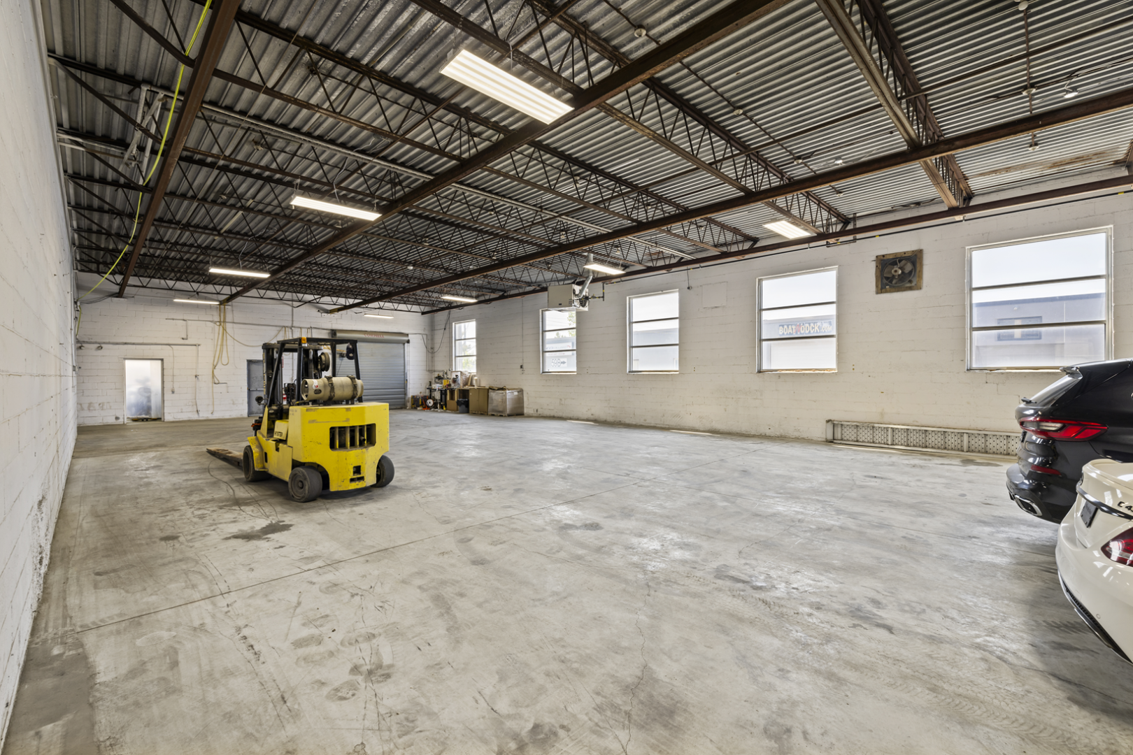 55 Milvan Drive Outside Warehouse