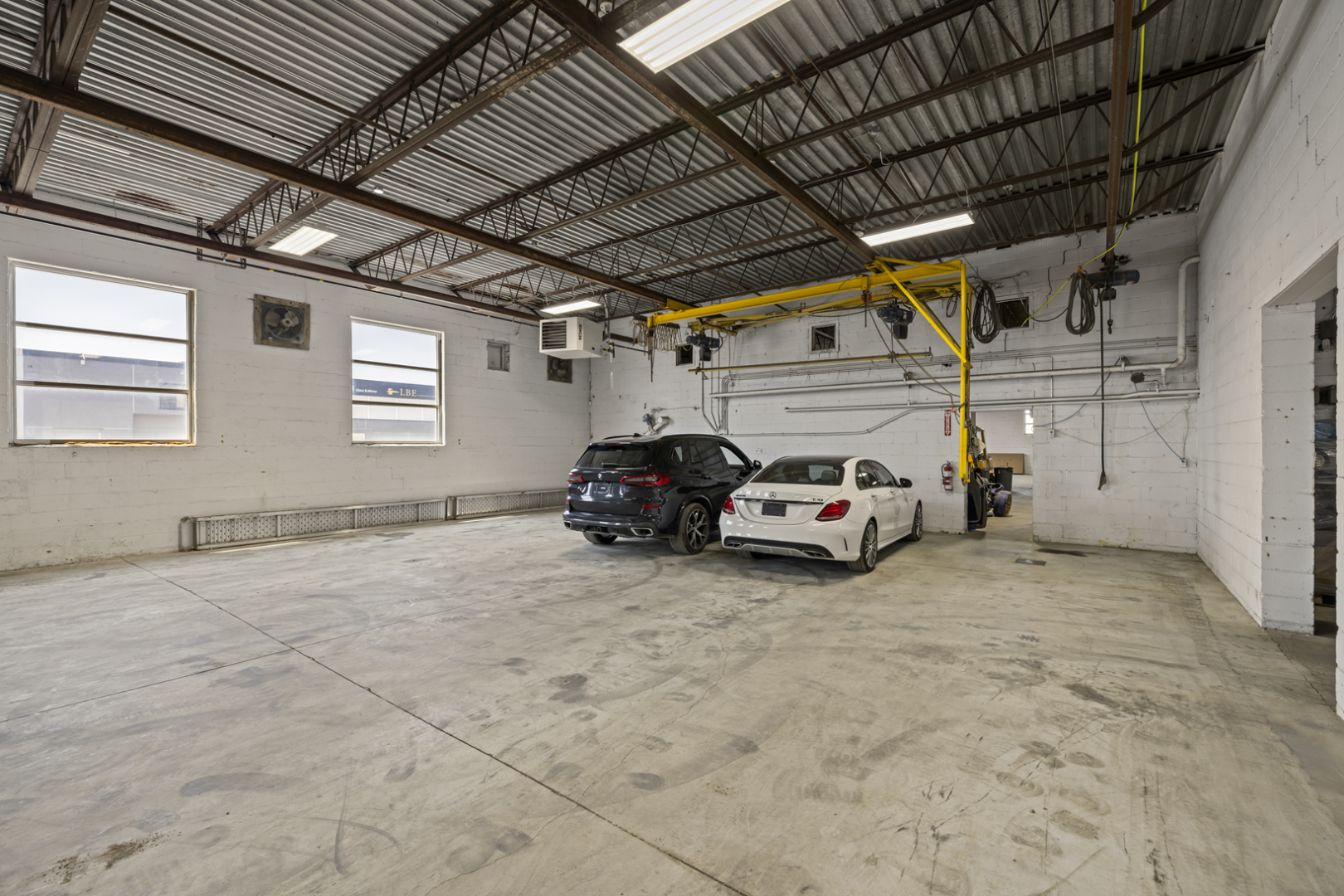 55 Milvan Drive Outside Warehouse
